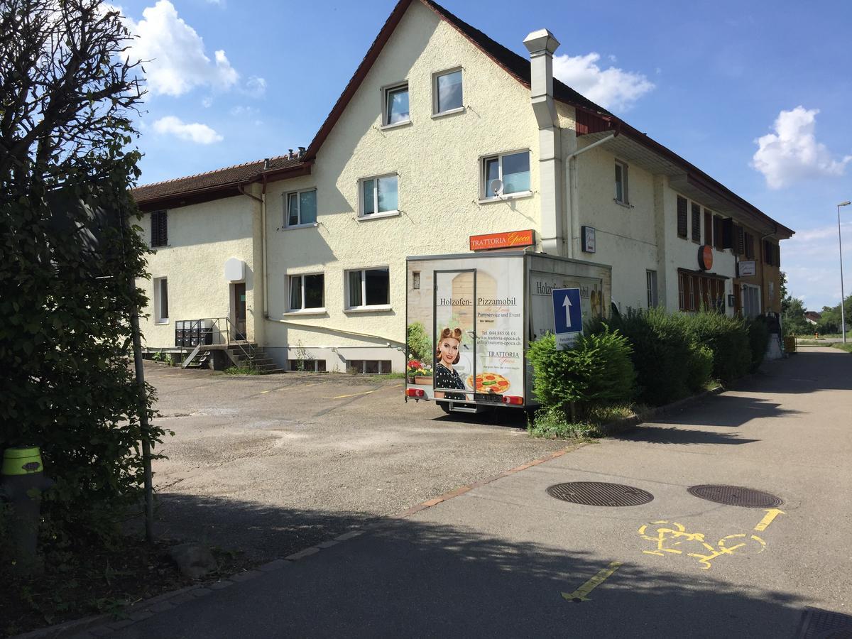 Oberglatt 机场旅馆旅舍 外观 照片
